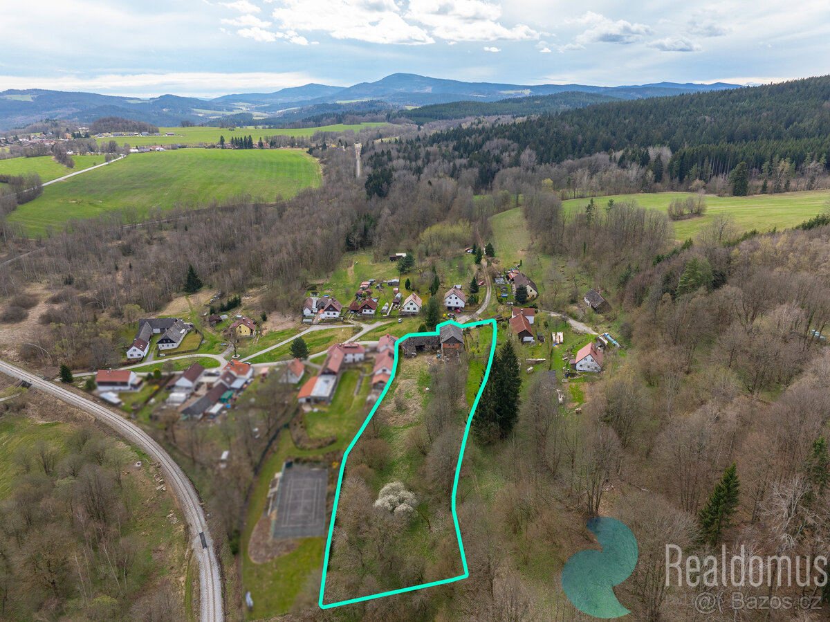 Prodej, venkovská usedlost, pozemky 4718 m2, Lučenice (Chrob