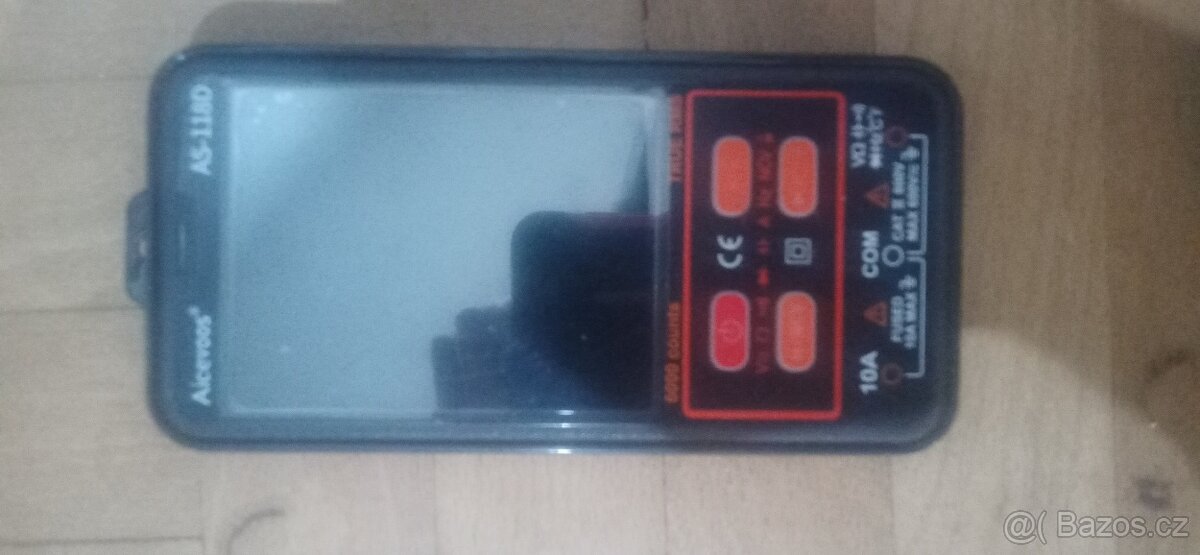 Digitální multimetr