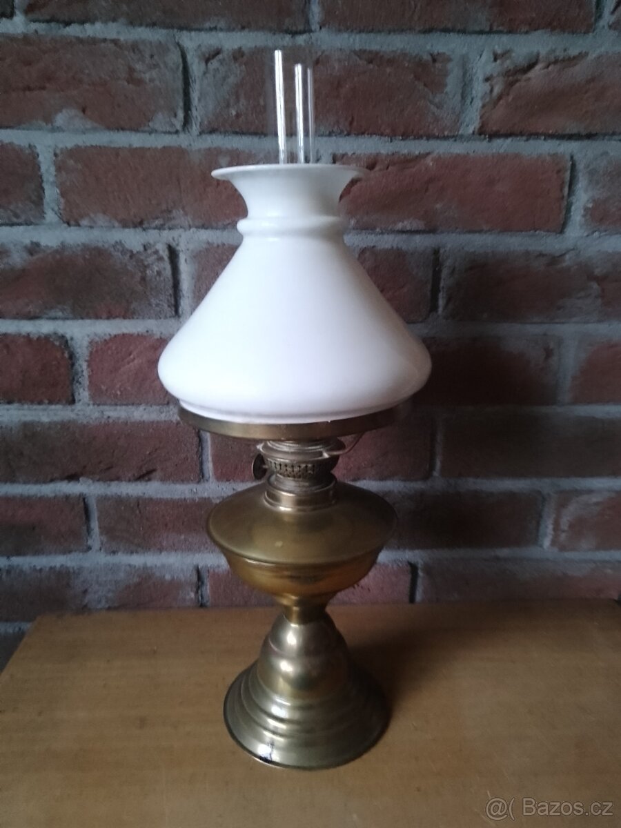 Petrolejová lampa