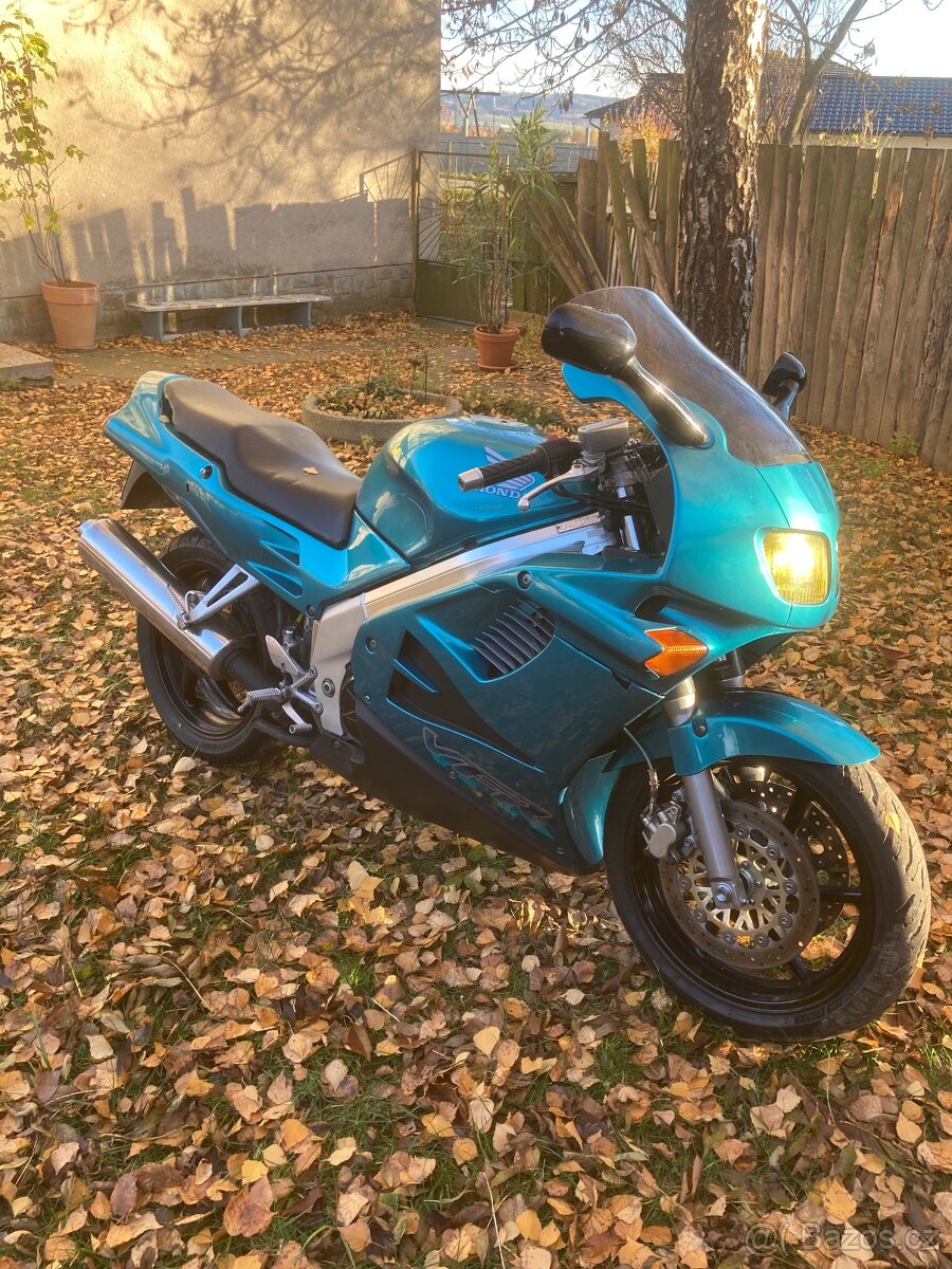 Honda vfr 750 rc 36