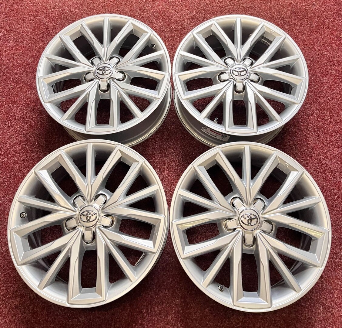 5x114,3 R17 ORIGINÁL Alu Toyota Corolla 2022 - JAKO NOVÉ