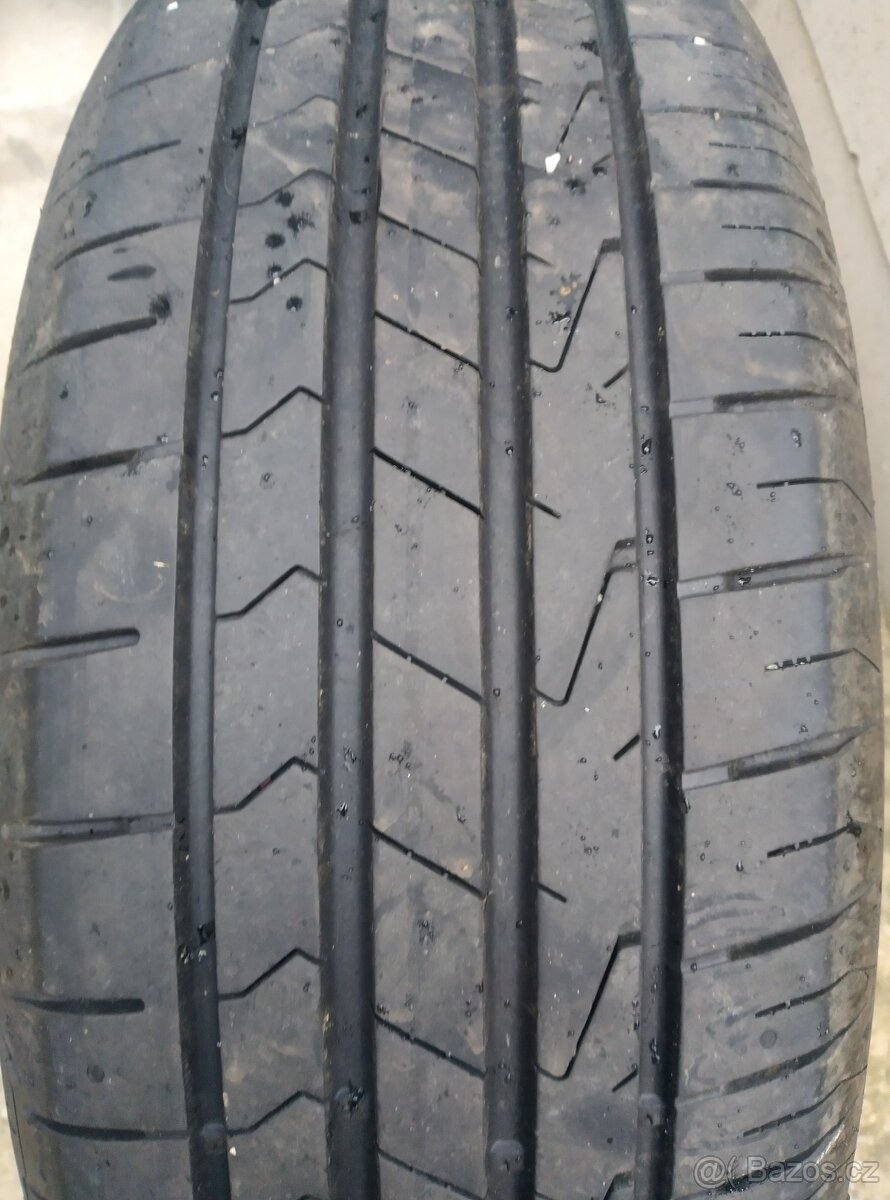 215/65/17 hankook vzorek 5mm-6,5mm dot24