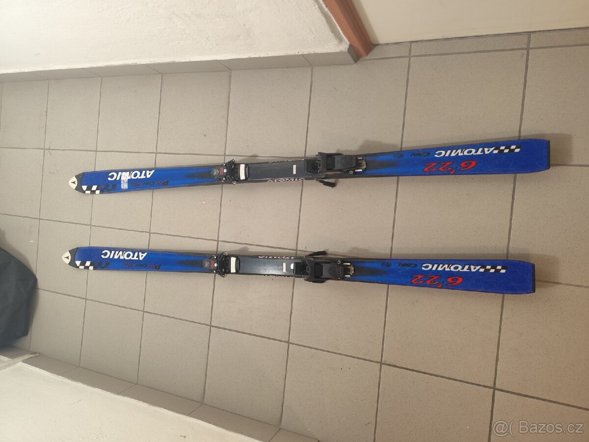 Lyže Atomic délka cca 166 cm