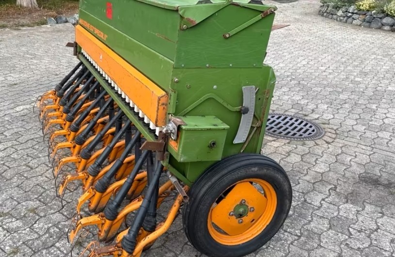 Secí stroj Amazone 3m