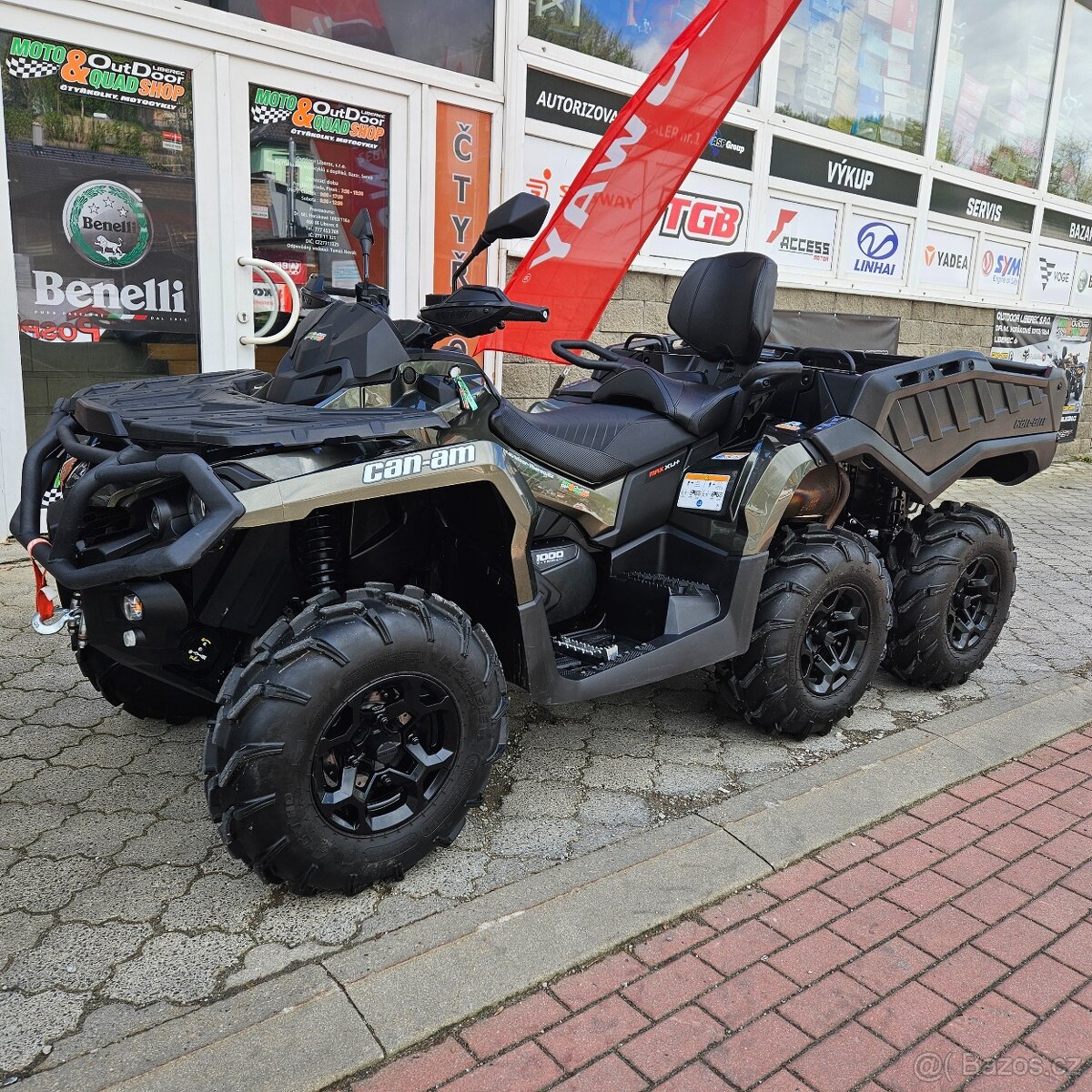 CAN-AM Outlander MAX 1000 6x6 XU+, původ ČR,1.majitel,589 km