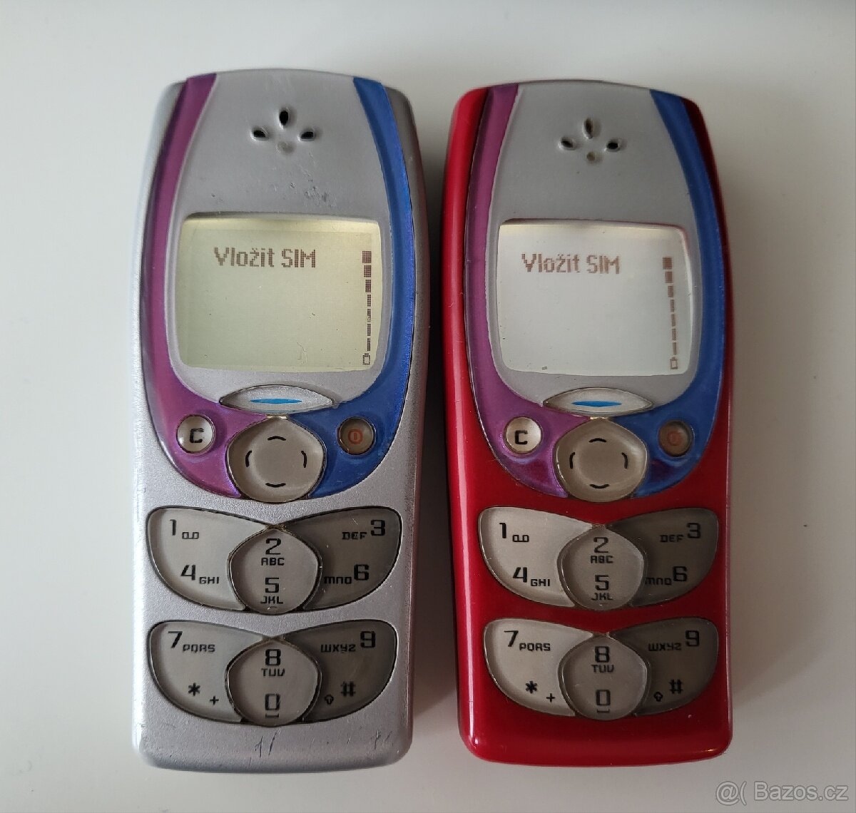 M9bilní telefon Nokia 2300