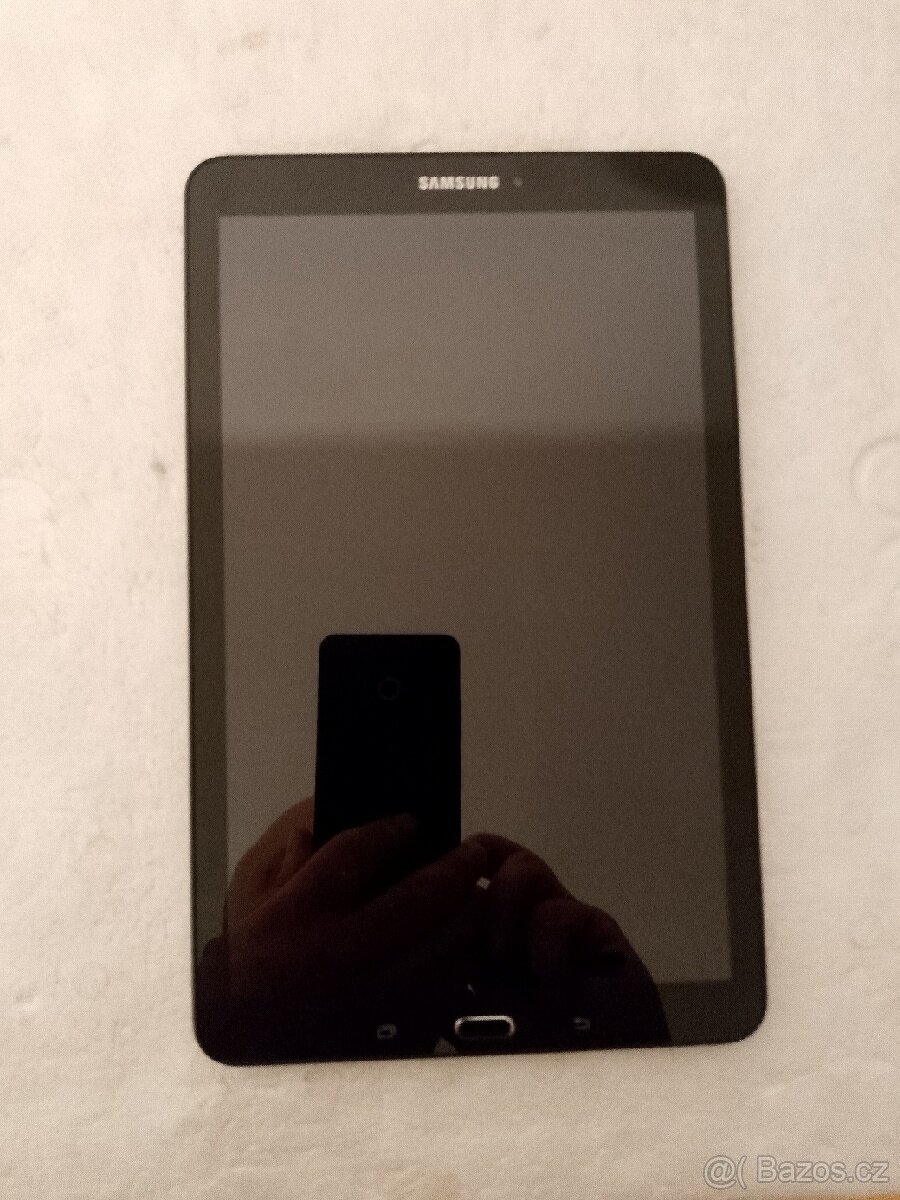 Tablet Samsung sm-t560