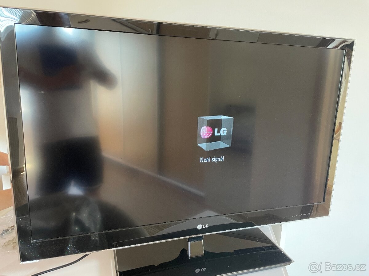 LG 42” 3D televize