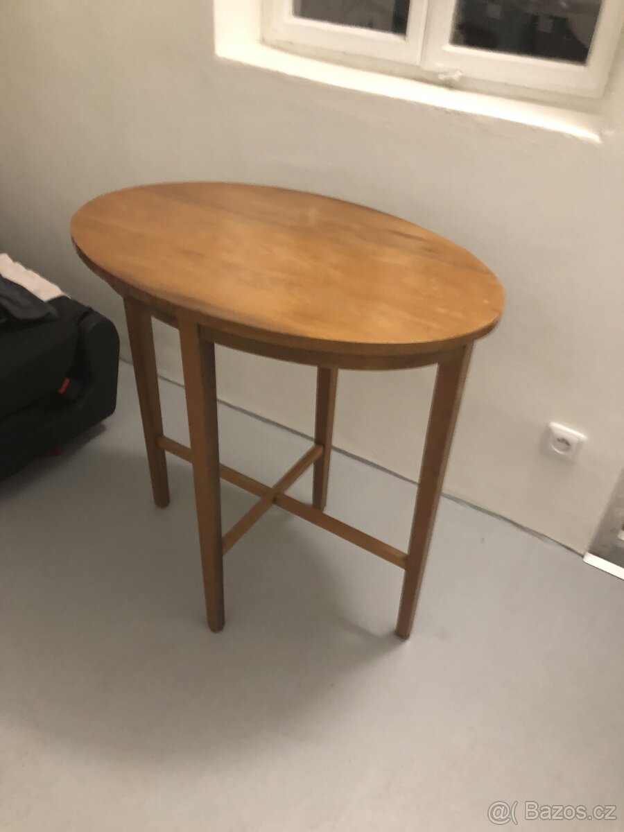 Stůl - konferencni stolek