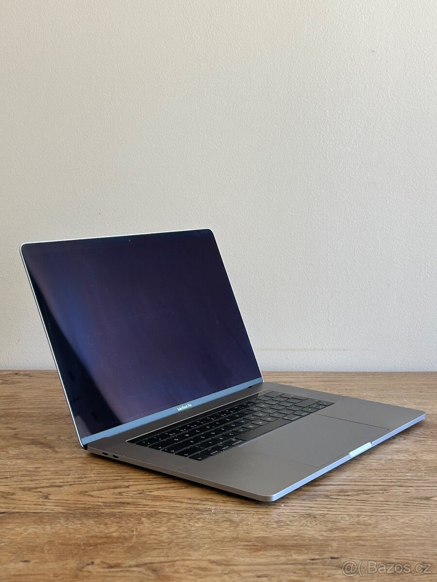 Apple MacBook Pro 15’ i7/16/256 2018