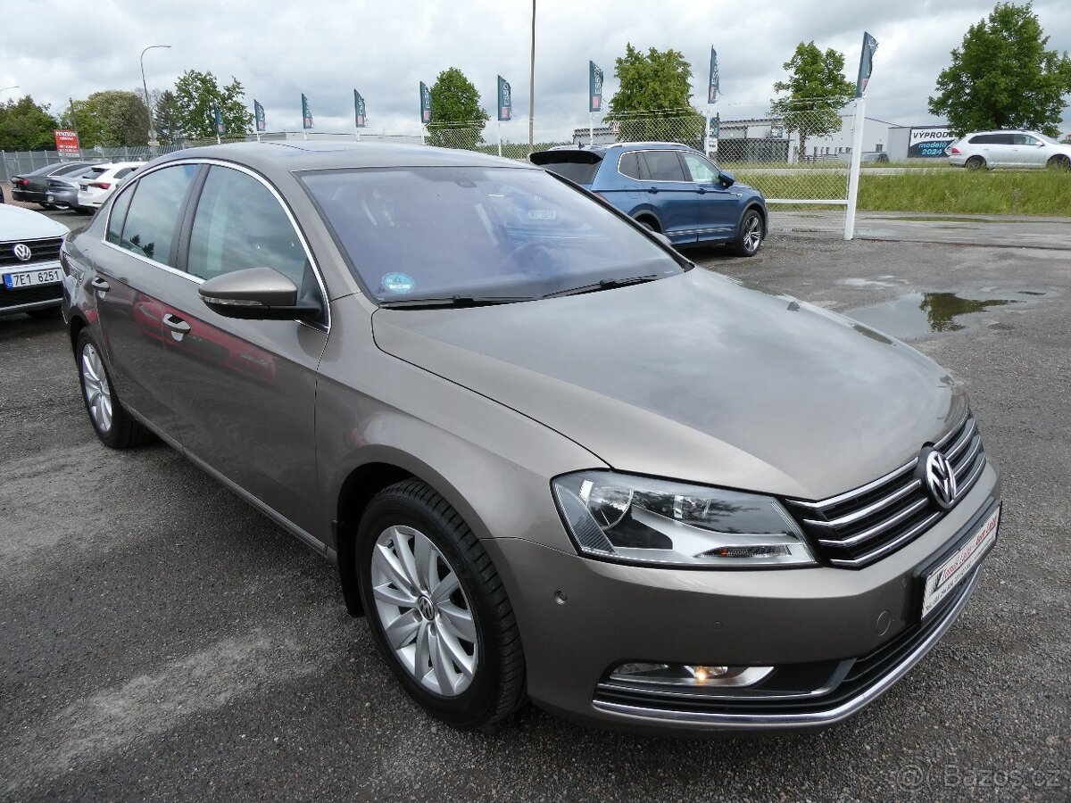 Volkswagen Passat 1.4 TSi 90kW serviska, 2x kola