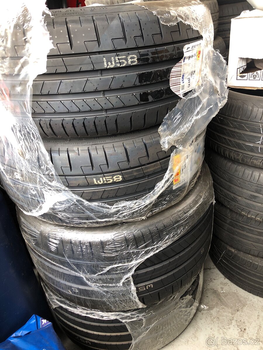 Letní gumy Pirelli 245/35 R20.  305/30 R21