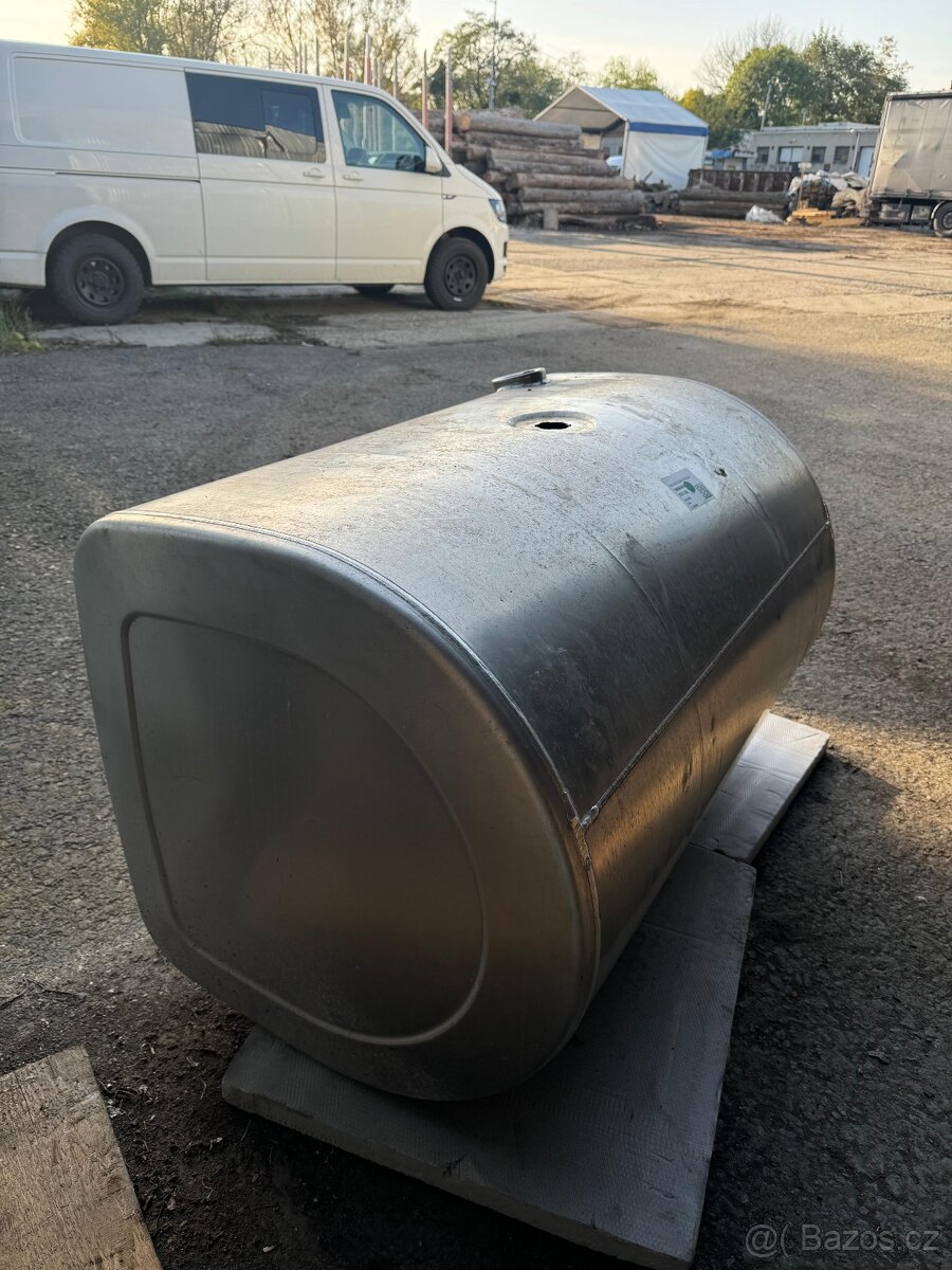 Palivová nádrž AL 450L original Volvo