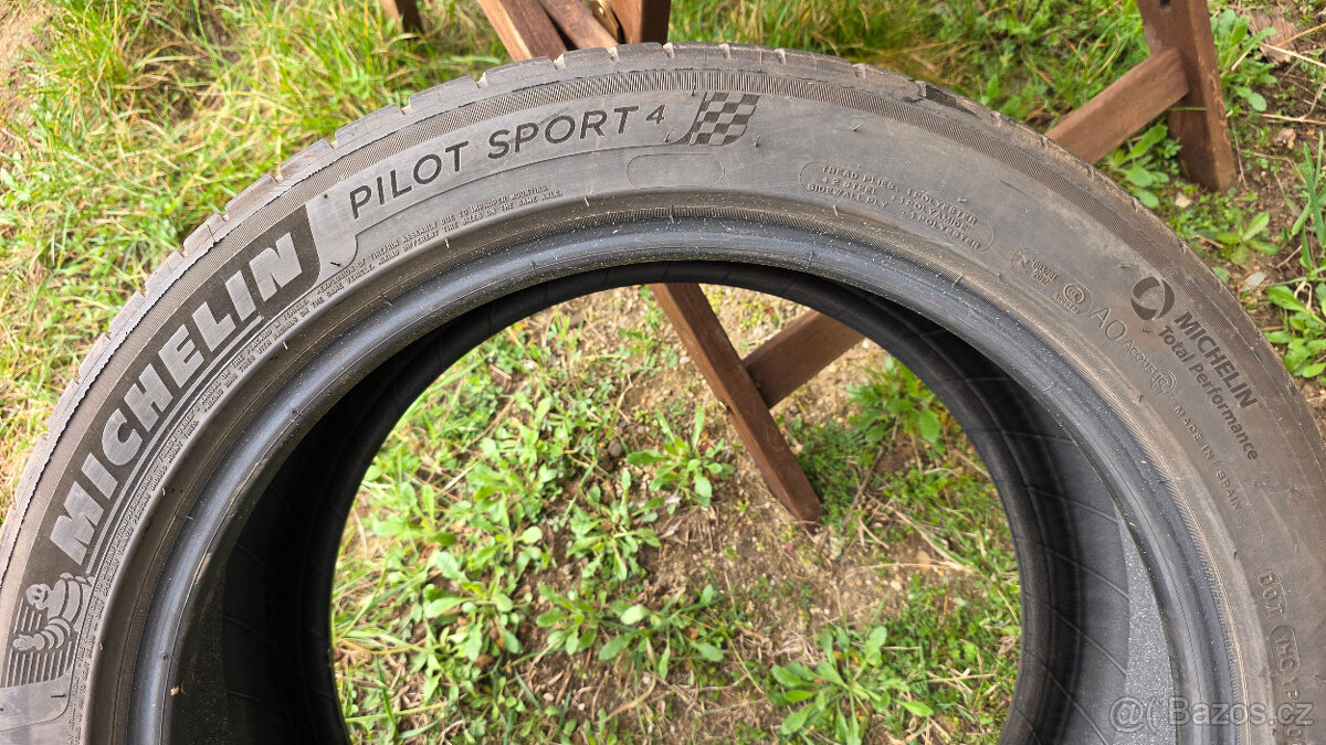 245 45 R 19 XL, 102 Y, Michelin Pilot Sport 4, 3 ks
