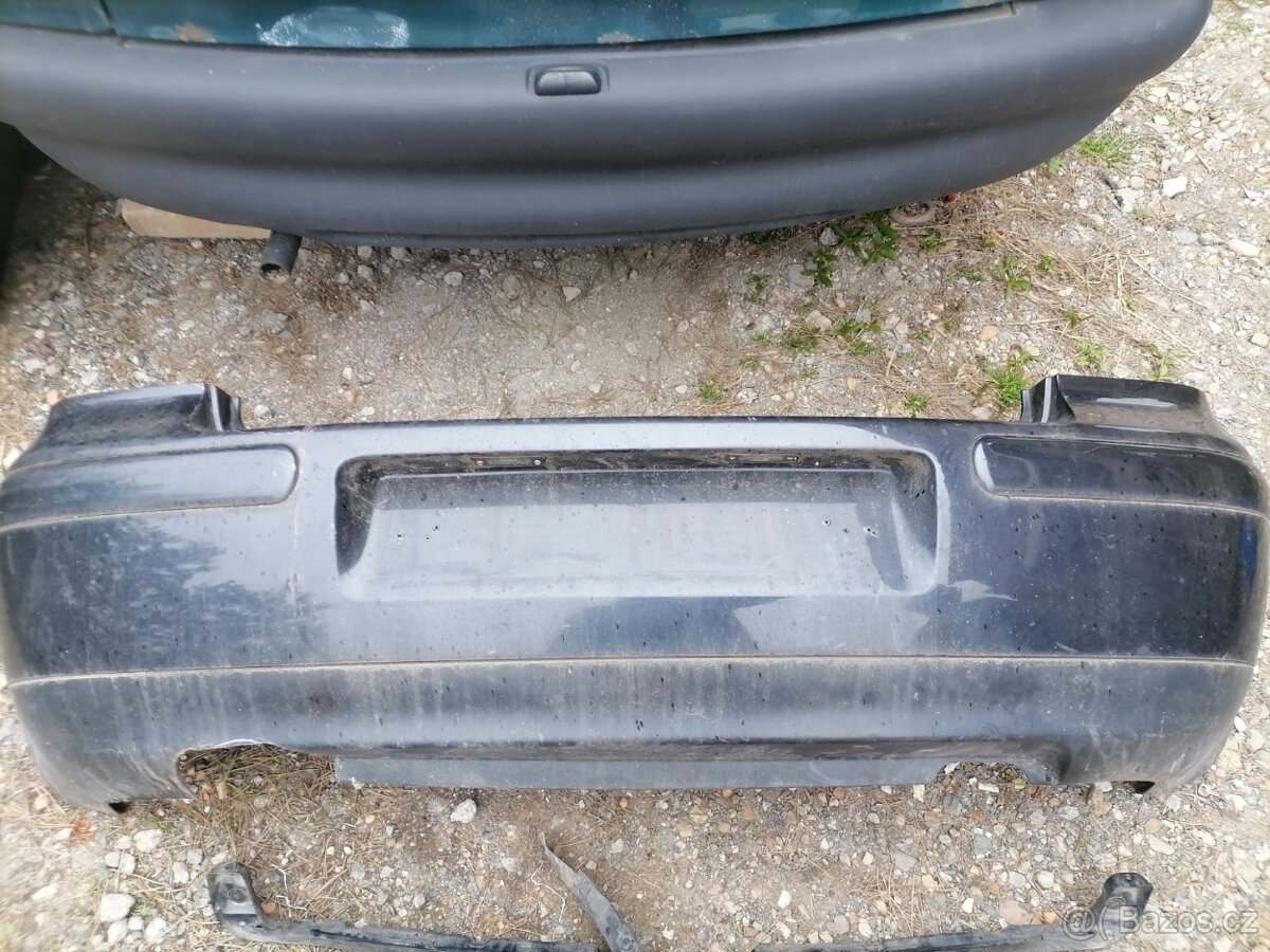 Zadní nárazník na Vw golf 4