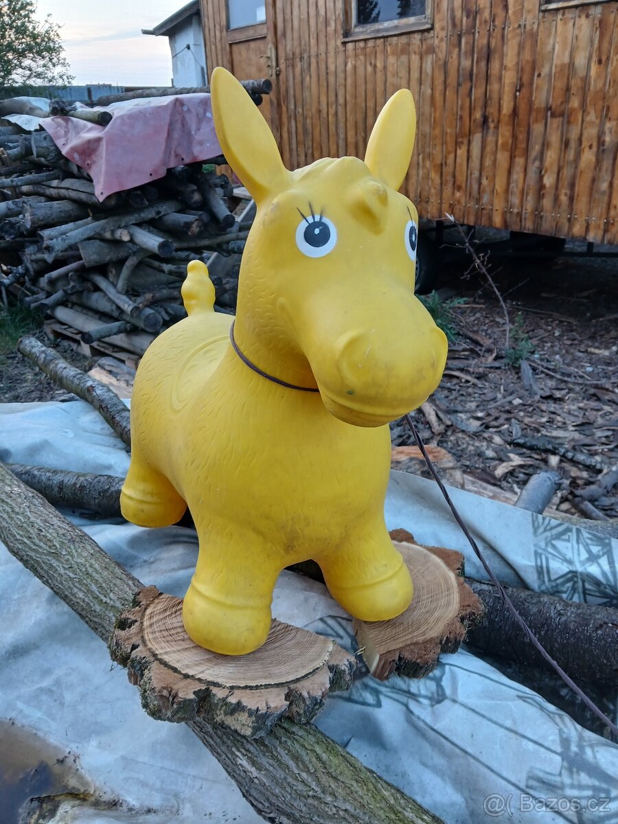 Gumový koník, oslík, hopsadlo