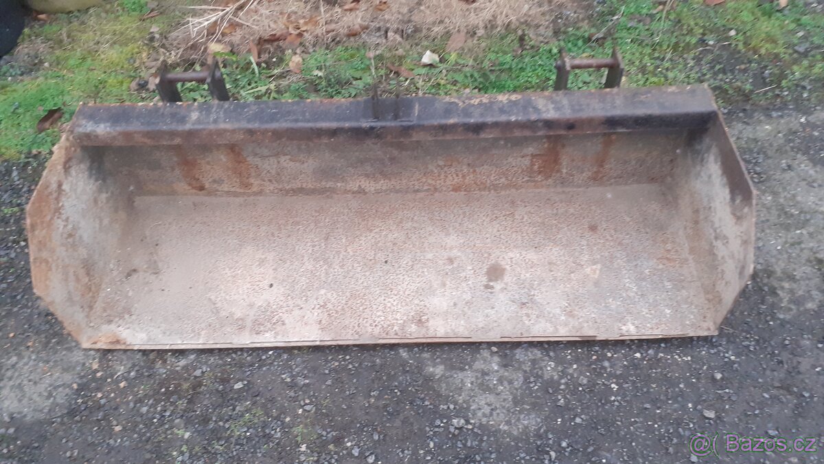 Lžice lopata traktor bagr