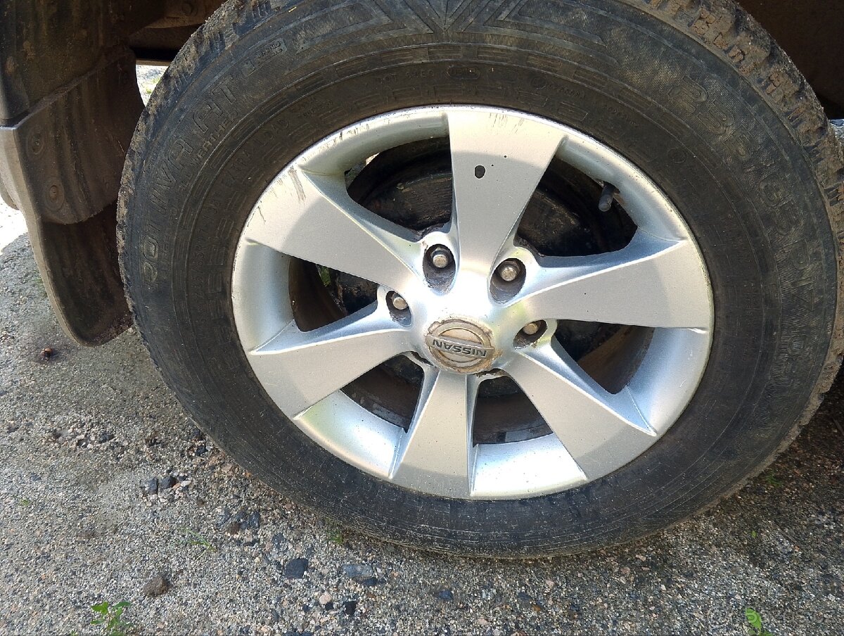 ALU kola 6x139 R17 s pneu 235/65 R17