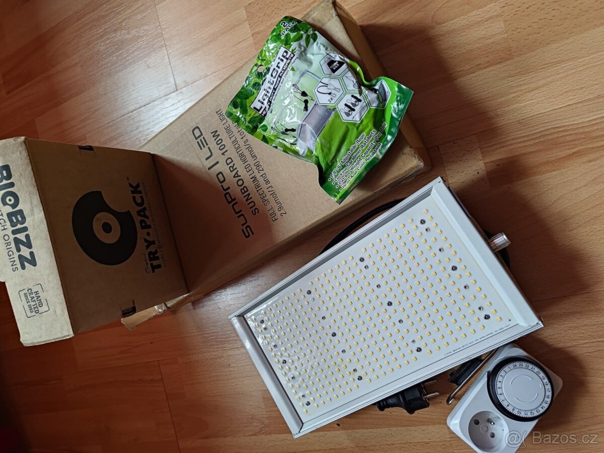 Lampa - pěstební světlo