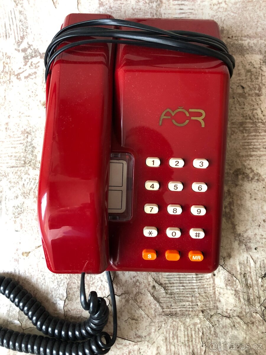 Analogový telefonní přístroj