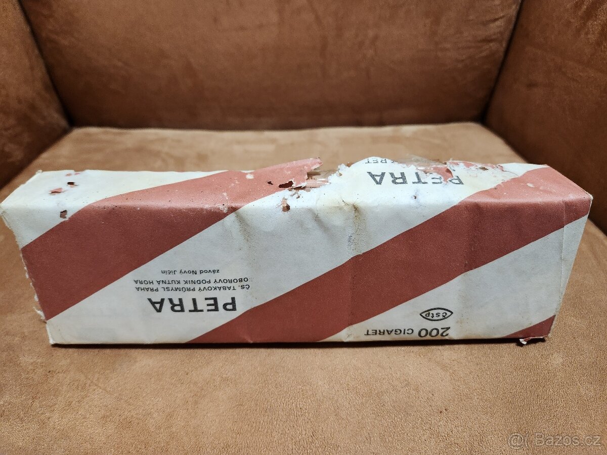 Retro kartón cigaret PETRA ČSTP - 10 krabiček v balení