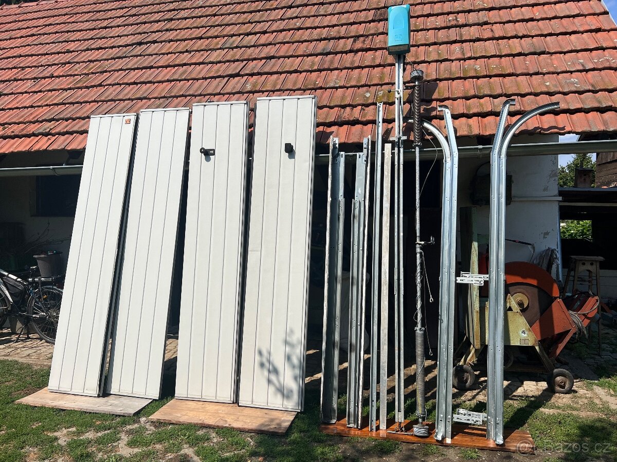 Hörmann sekční vrata 2,5x2 m