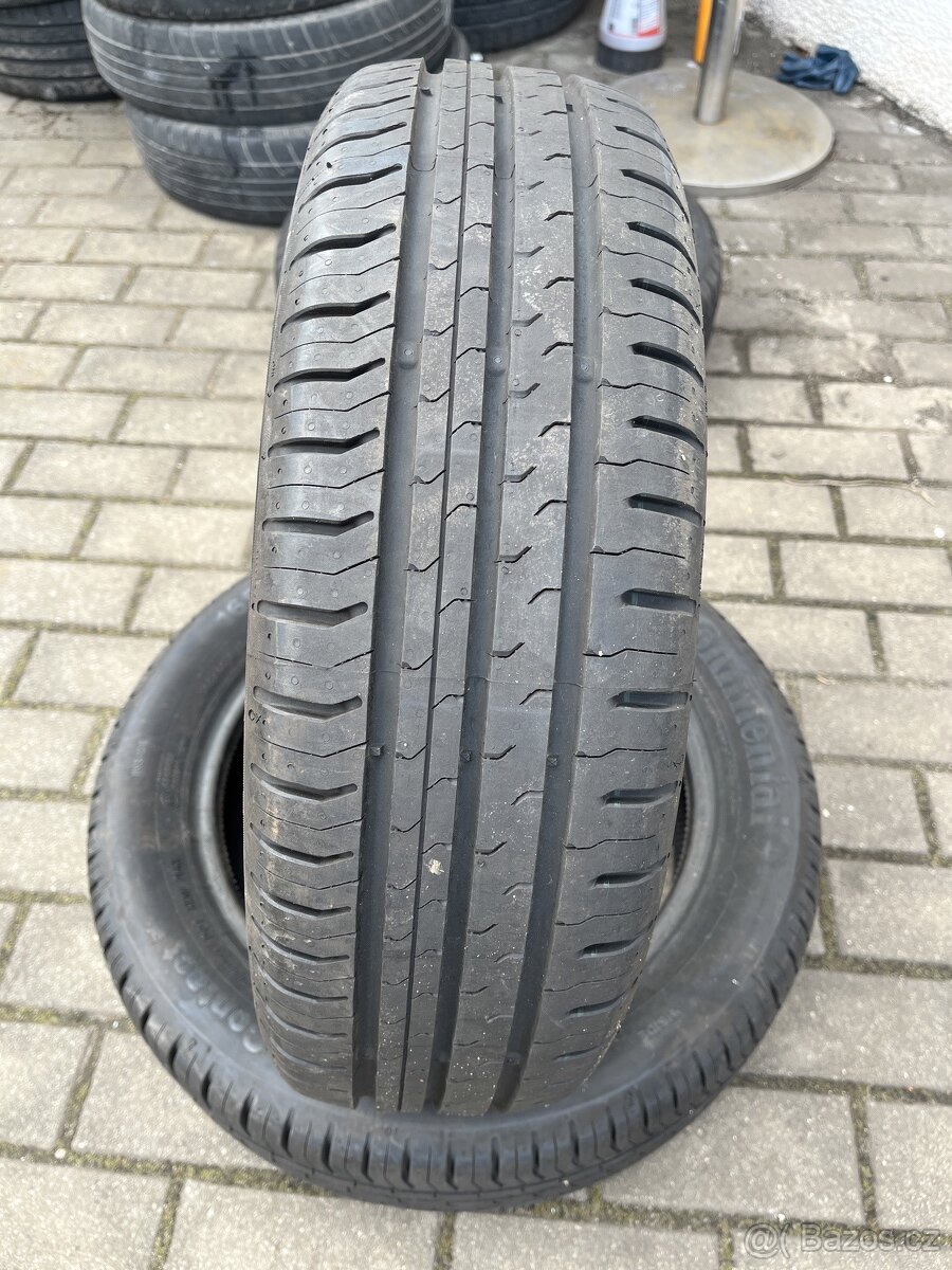 2x letní pneu 99% Continental 165/60/15