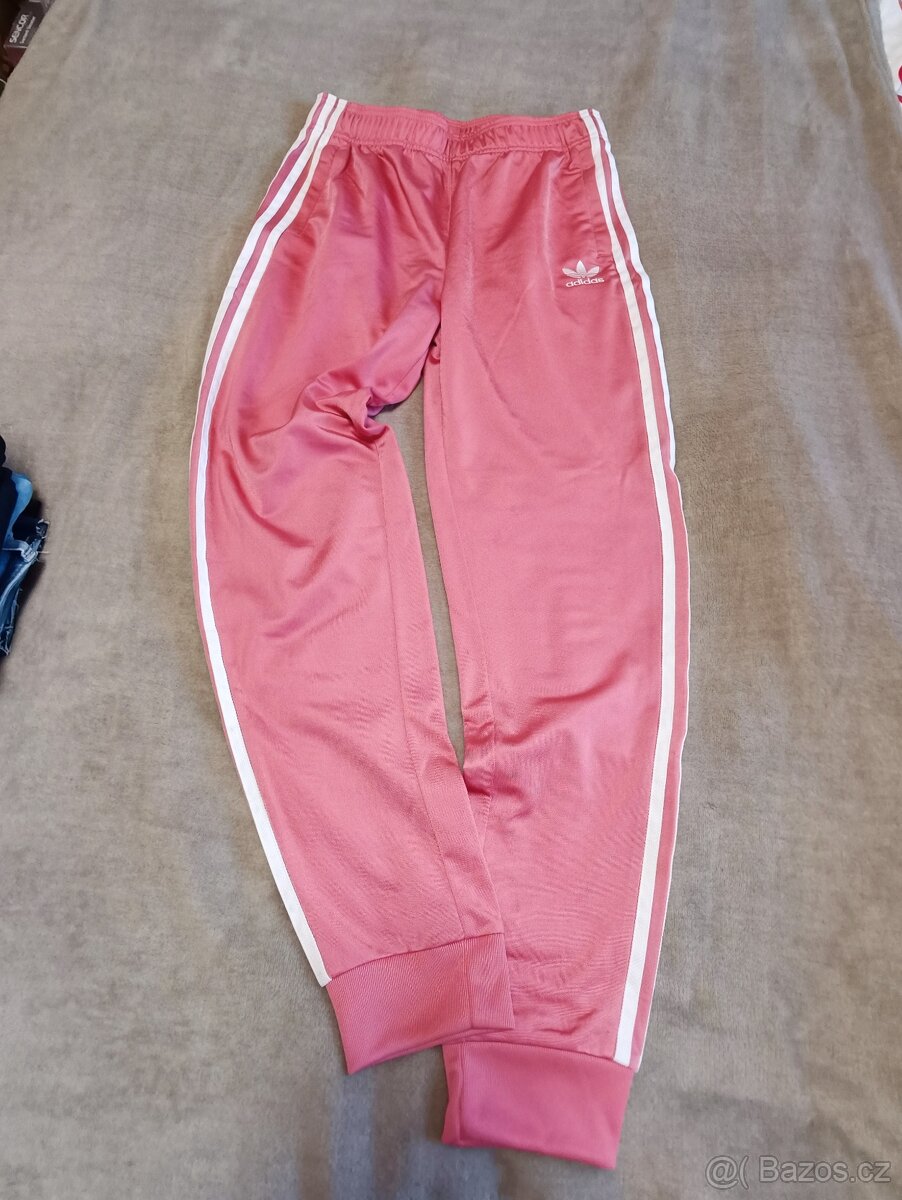 Nové tepláky Adidas vel. S