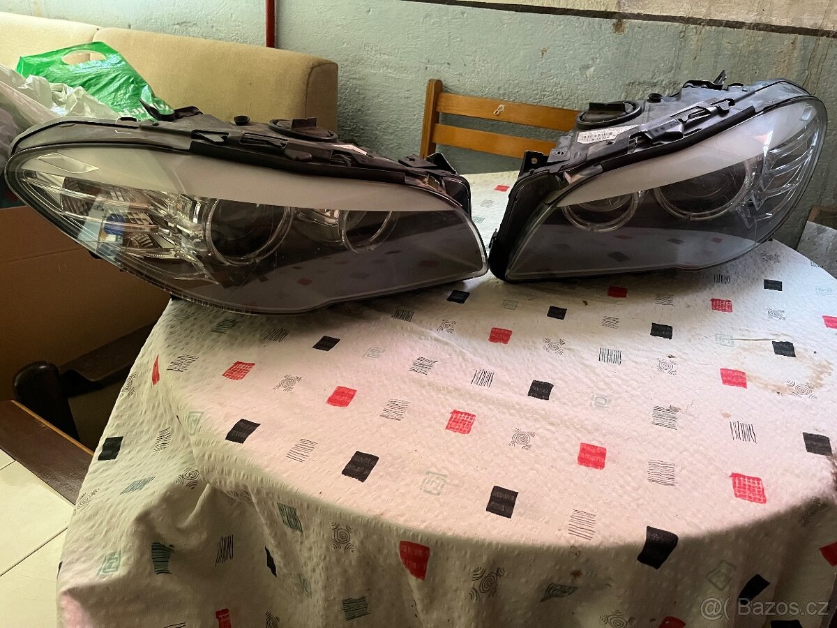 BMW F10 halogenová světla