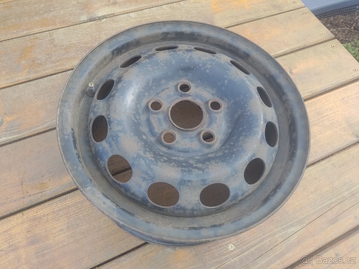 4ks plechové disky 6J x 15" , ET 55, rozteč 5x112