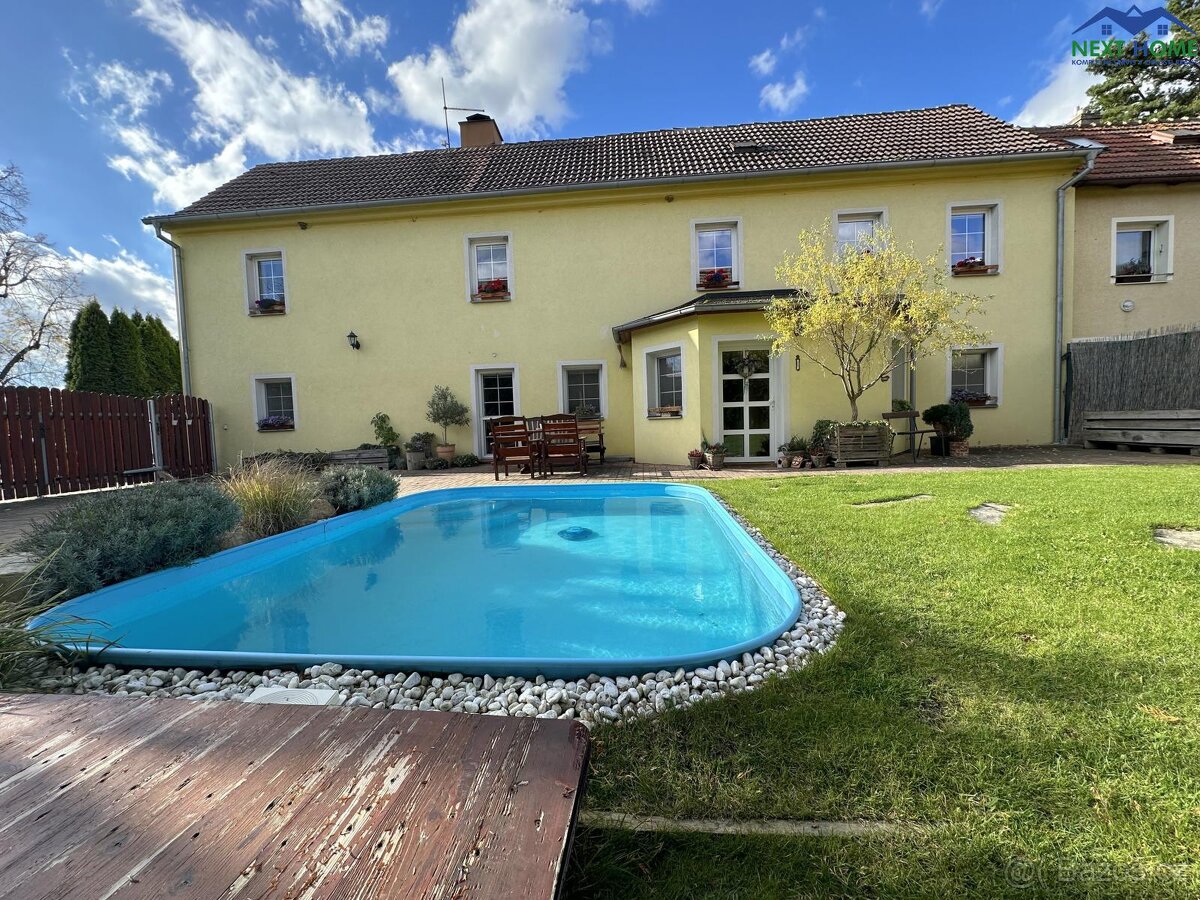 Prodej, rodinný dům 4+kk, zahrada, bazén, kůlna, celková plo