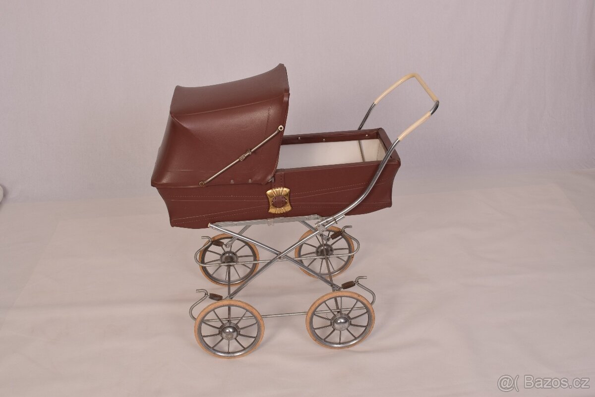 Retro Kočárek pro panenky