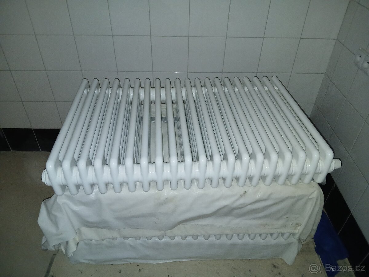 Litinový radiátor nová, 20článek,K dispozici 4 baterie. Cena