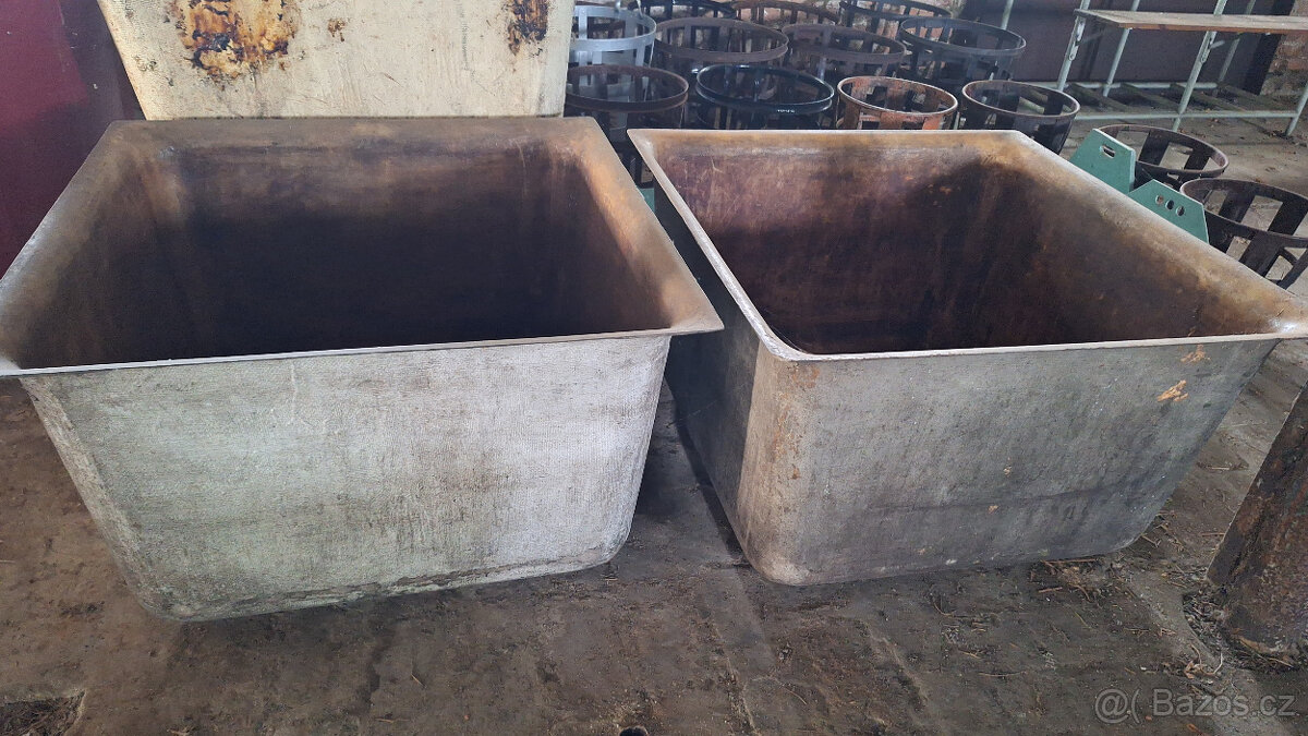 káď 500 litrů sklolaminátová