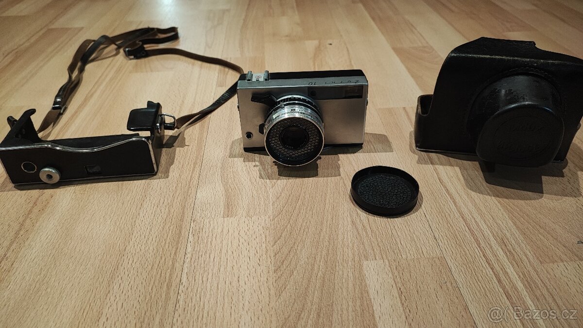 Starý fotoaparát Zorki 10