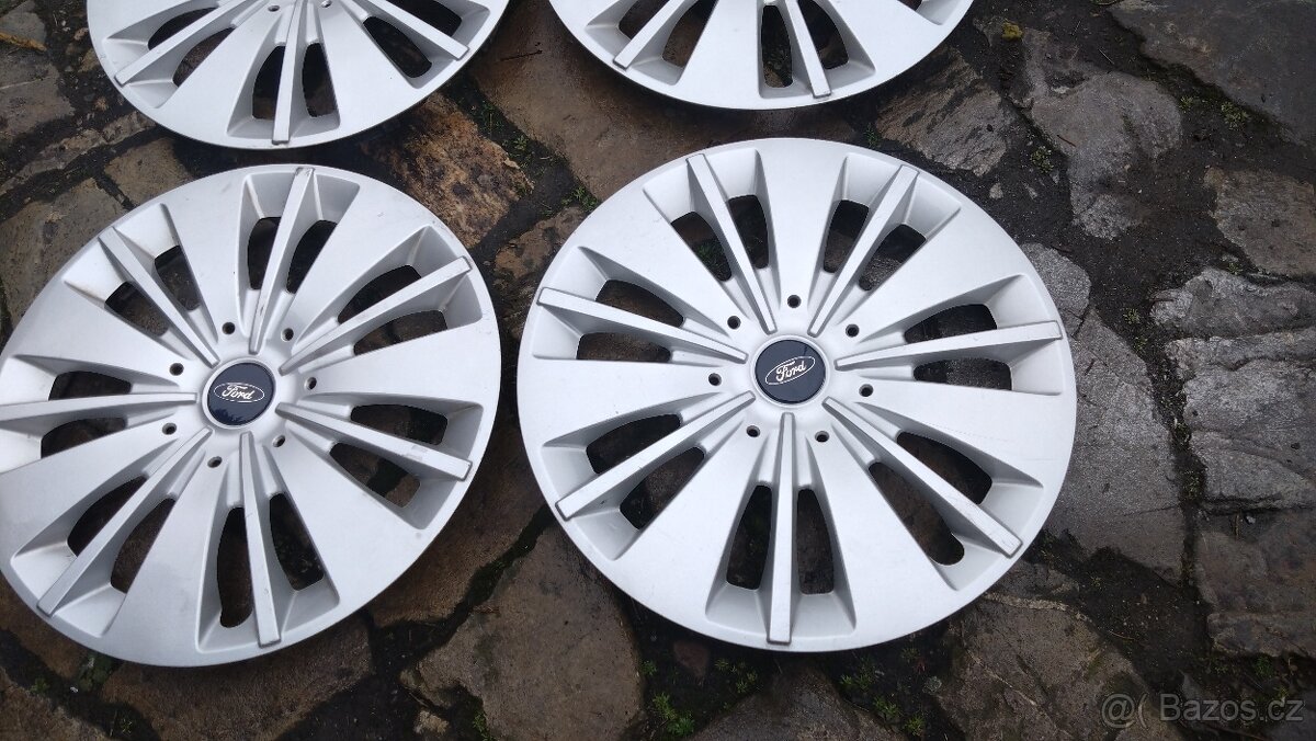 Prodám 4 originál poklice 16 na FORD