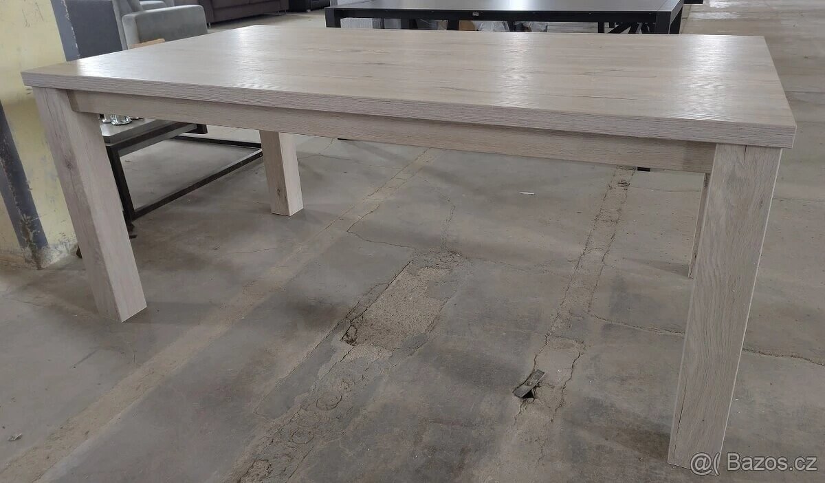 Jídelní stůl NOVÝ - SLEVA