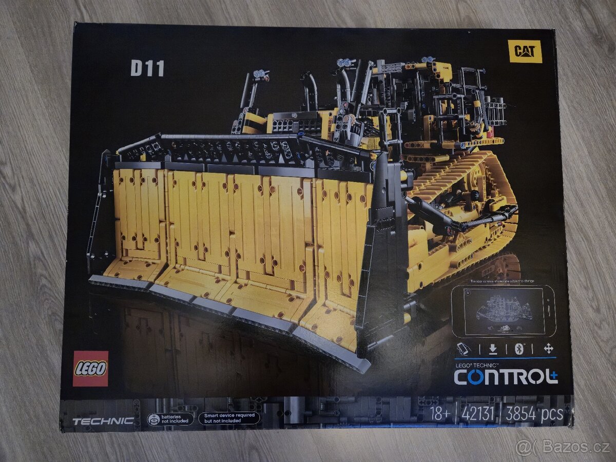 LEGO Technic 42131 Buldozer CAT D11