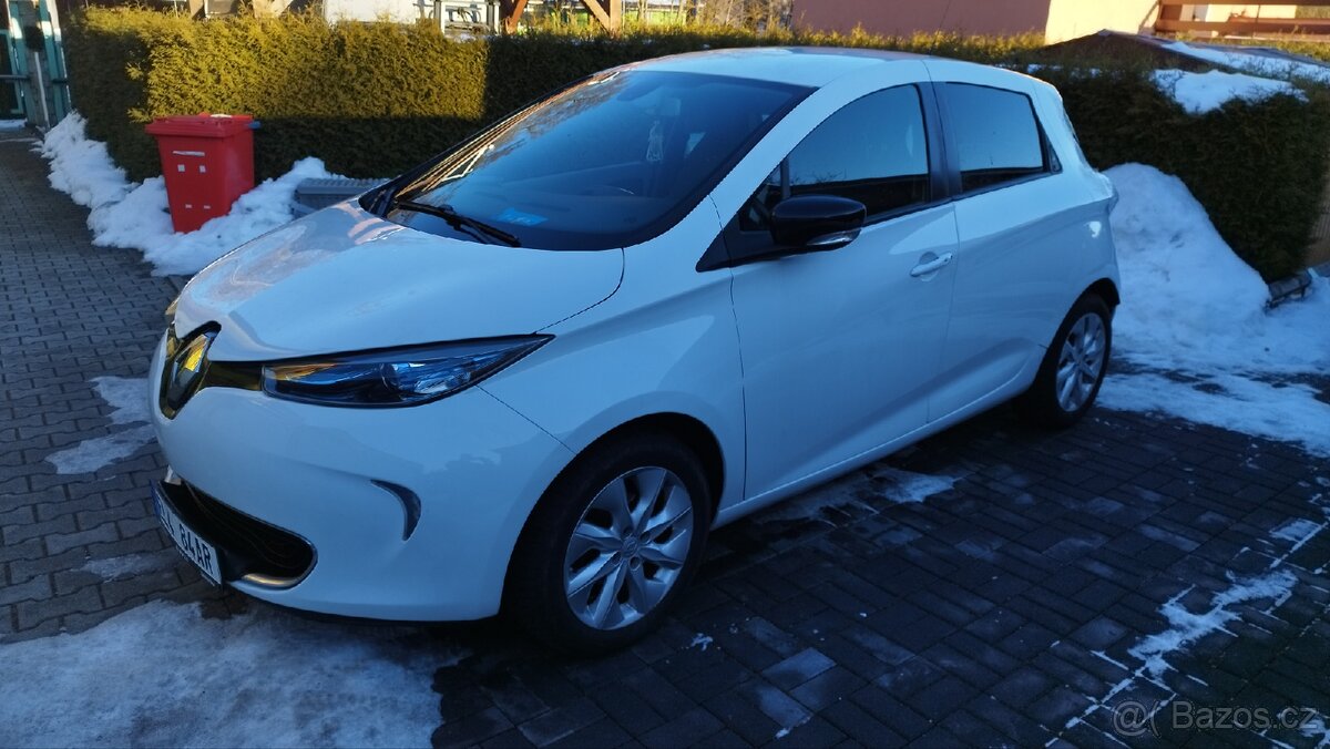 Renault Zoe - elektromobil 43Kw rok 2016