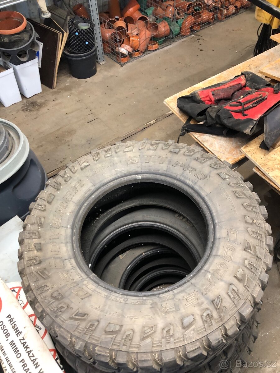 PNEU 305/70R18 124K COOPER DISCOVERER STT