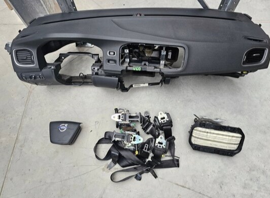 Airbagová sada Volvo v60 s originální deskou