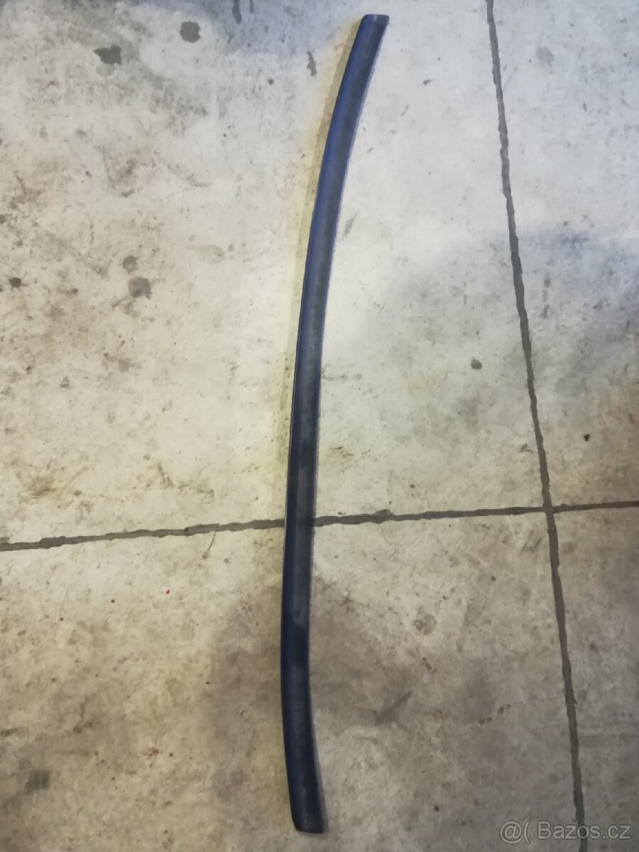 Odtrhová hrana  na víko kufru - BMW e36