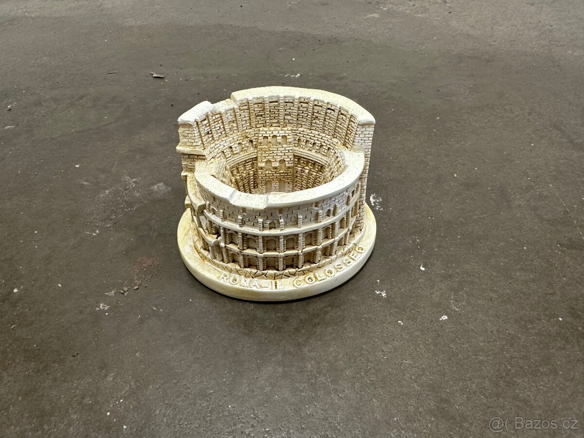 Koloseum (Colosseum) malý model