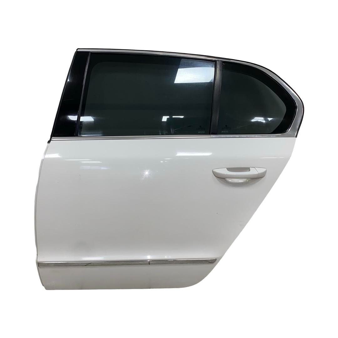 Levé zadní dveře bílá LF9E Škoda Superb 2 sedan r.v. 2011