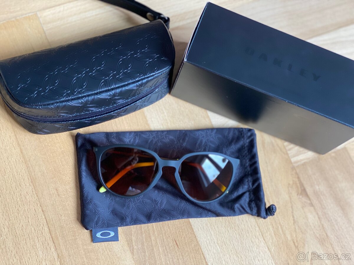 Sluneční brýle Oakley