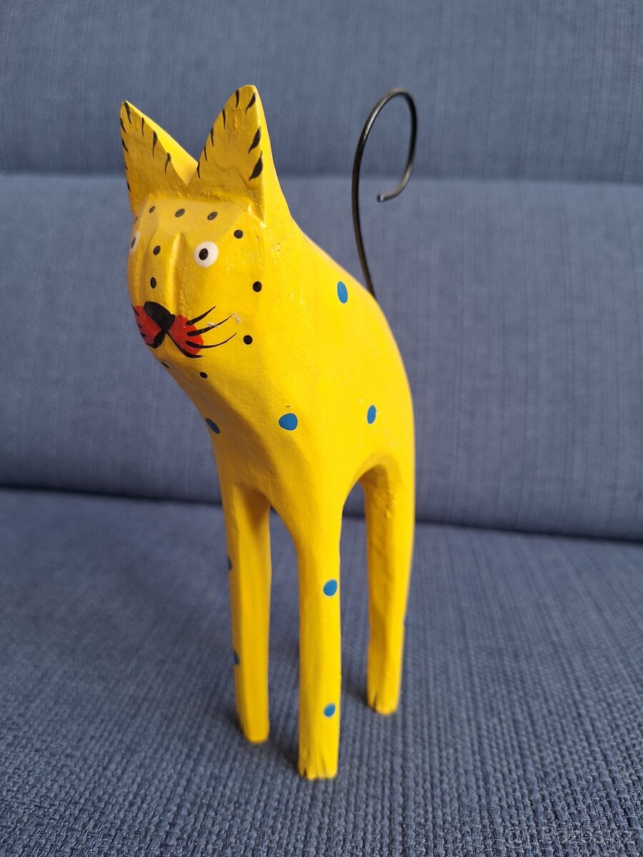 Dřevěná kočička, výška 16,5 cm