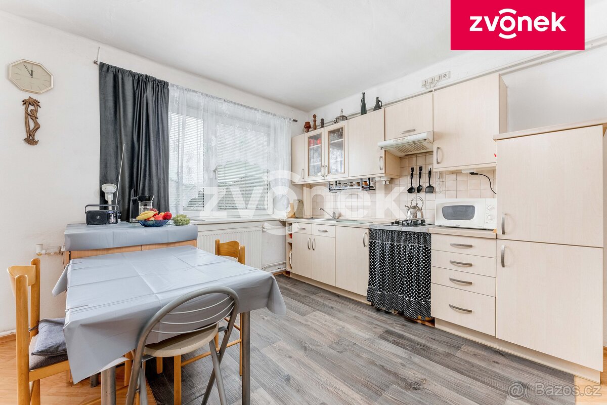 Rodinný dům Břest se zahradou a garážovým stáním