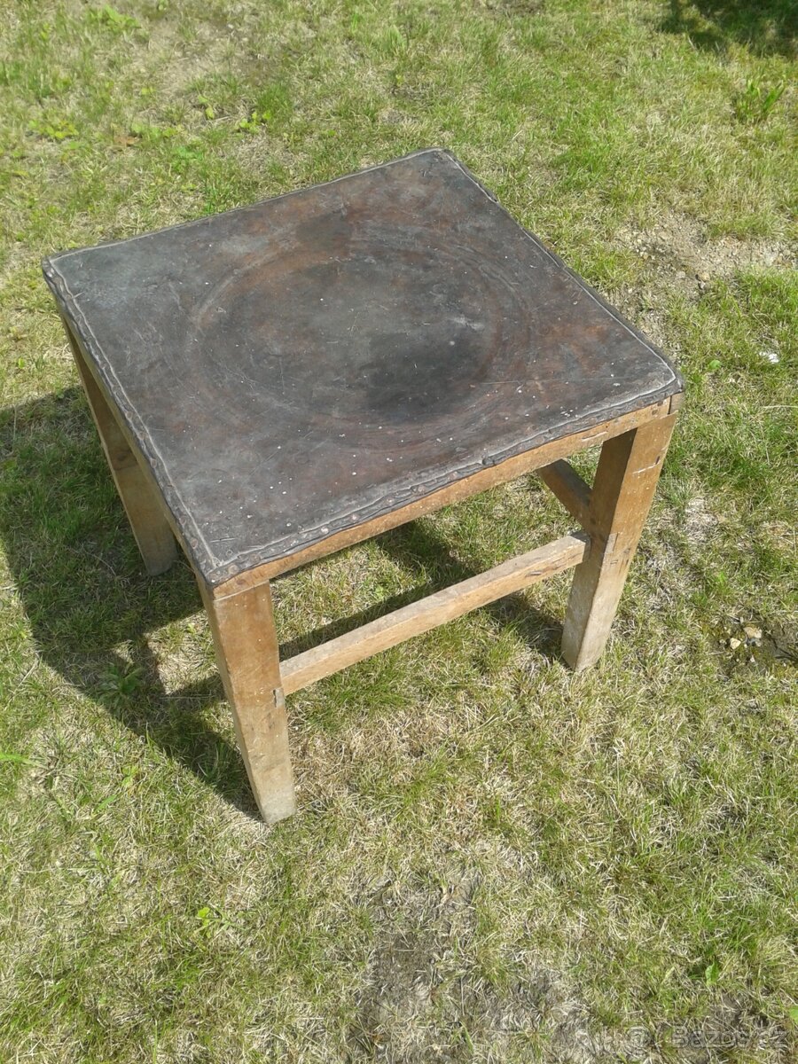 Selské historické štokrle /štokrdle stolička RETRO