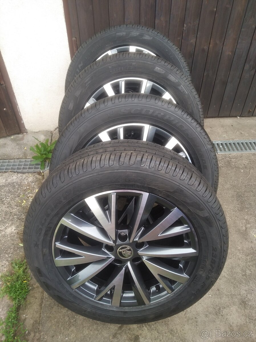 NOVÁ originál alu sada Škoda Kodiaq II 18"