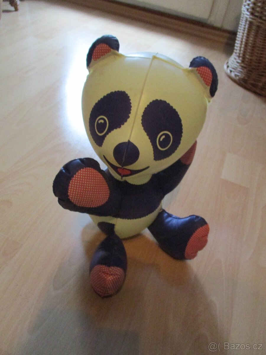 Libuše Niklová - nafukovací medvídek